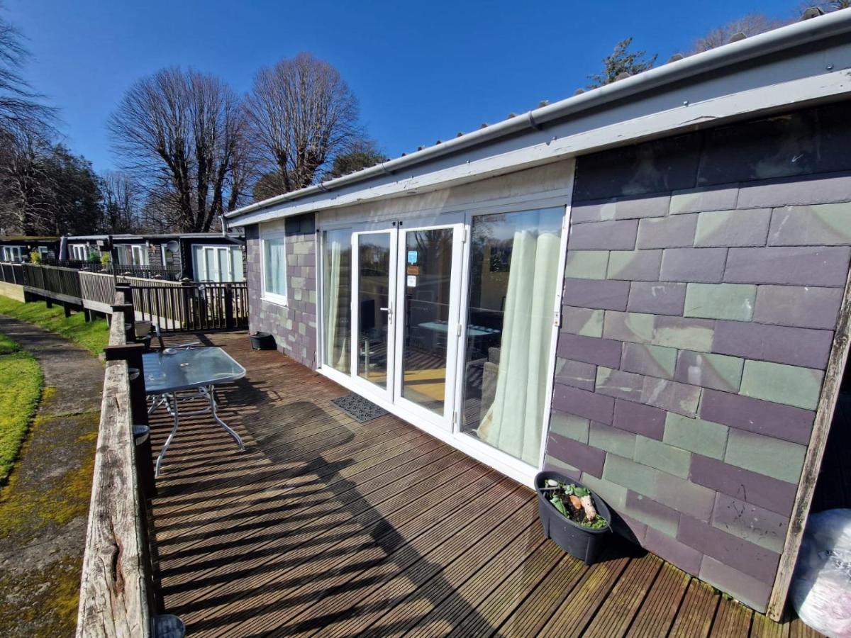 60 Upperlakeside Glan Gwna